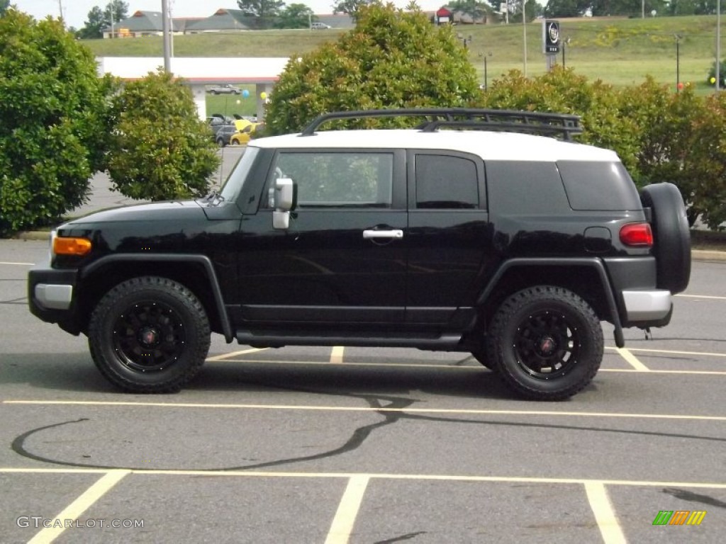 Black 2011 Toyota FJ Cruiser 4WD Exterior Photo #81454353