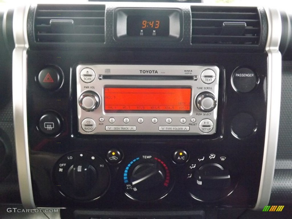2011 Toyota FJ Cruiser 4WD Audio System Photo #81454413