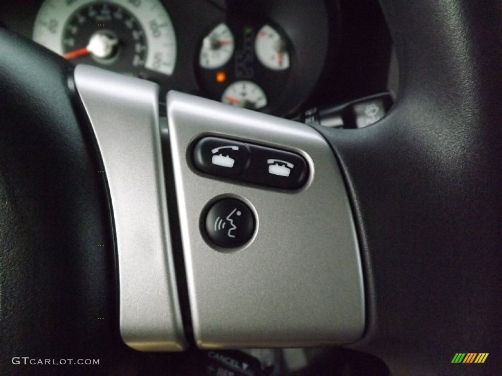 2011 Toyota FJ Cruiser 4WD Controls Photo #81454425