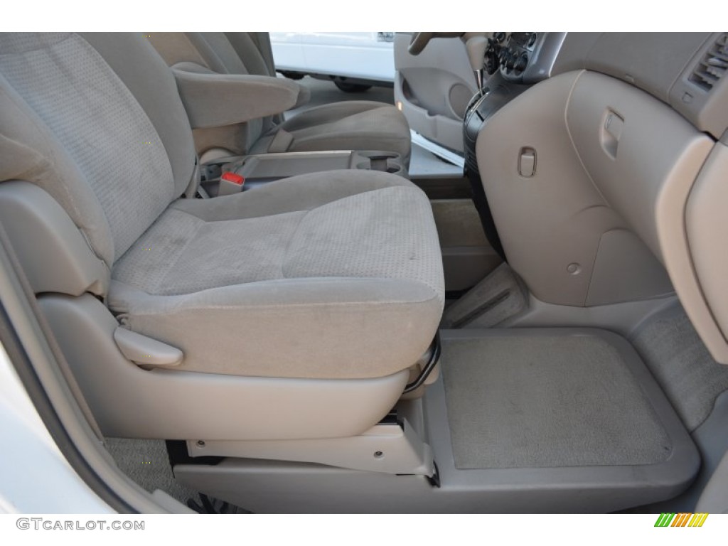 2008 Sienna CE - Natural White / Fawn photo #16