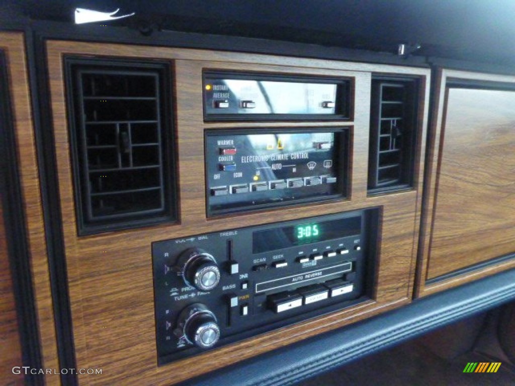 1985 Cadillac Eldorado Coupe Controls Photo #81457344