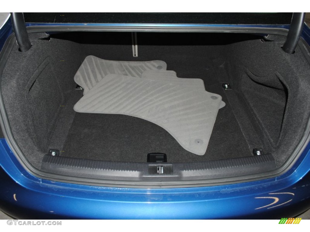 2010 A4 2.0T quattro Sedan - Aruba Blue Pearl Effect / Light Gray photo #29