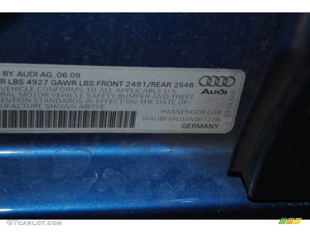 2010 A4 2.0T quattro Sedan - Aruba Blue Pearl Effect / Light Gray photo #32