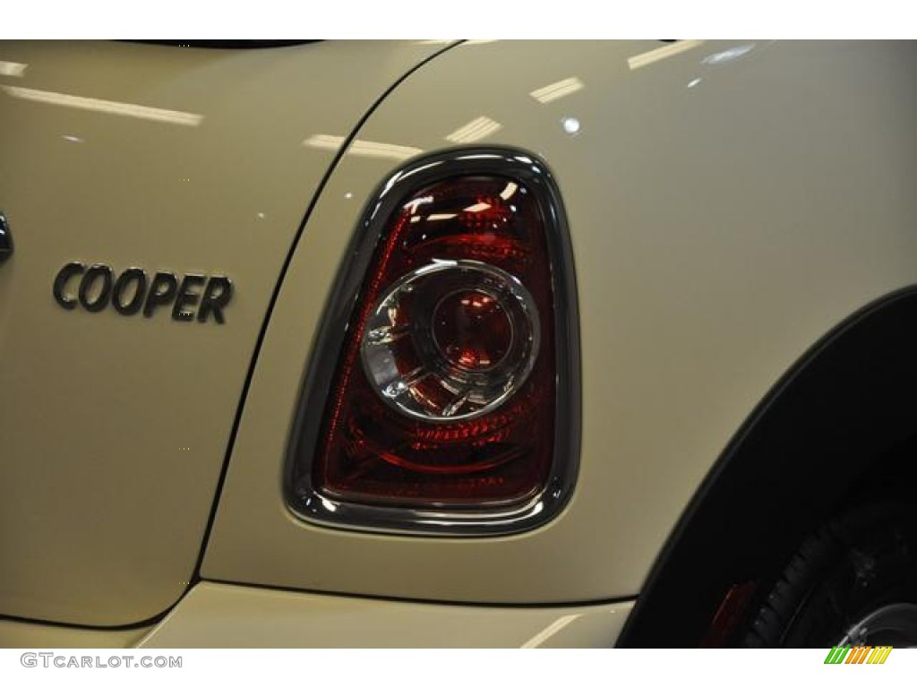 2013 Cooper Coupe - Pepper White / Carbon Black photo #13