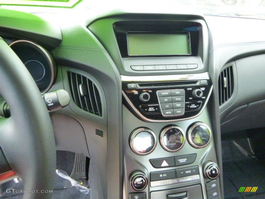 2013 Hyundai Genesis Coupe 3.8 R-Spec Controls Photos