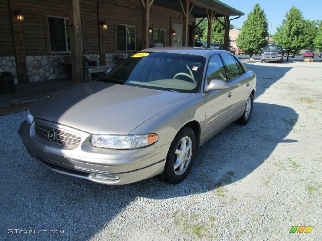 2002 Regal LS - Light Sandrift Metallic / Taupe photo #2