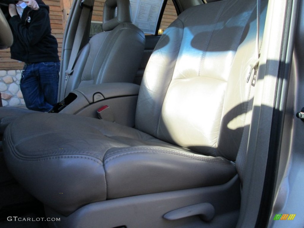 2002 Regal LS - Light Sandrift Metallic / Taupe photo #11