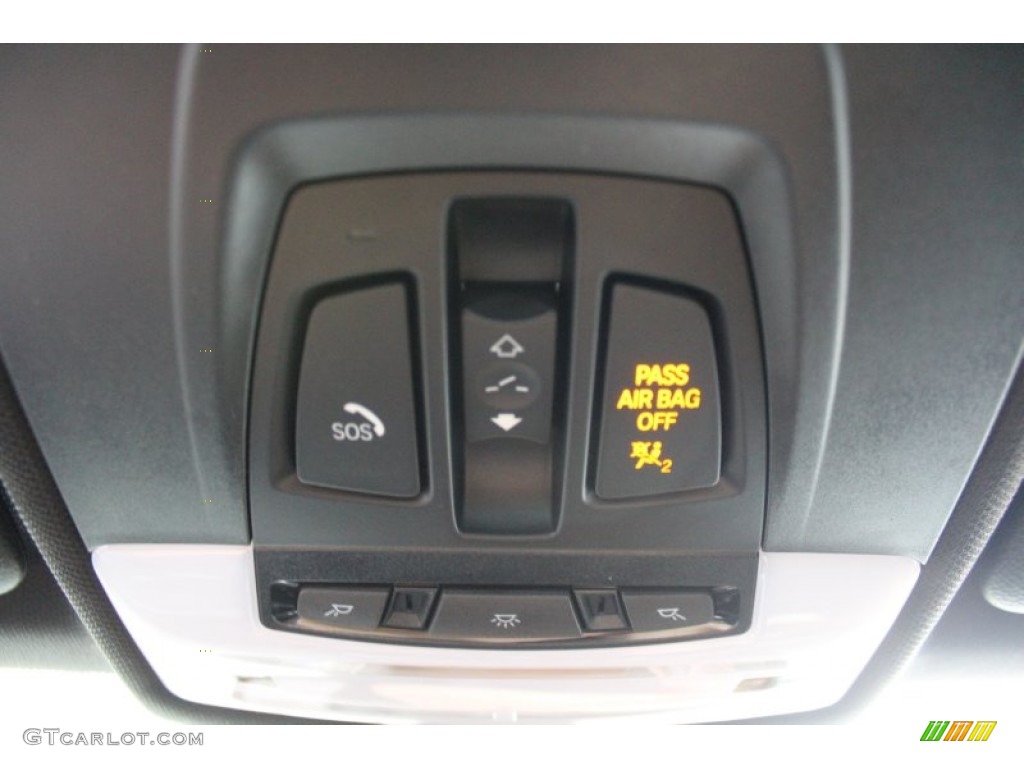 2013 BMW 3 Series 328i Sedan Controls Photo #81467851