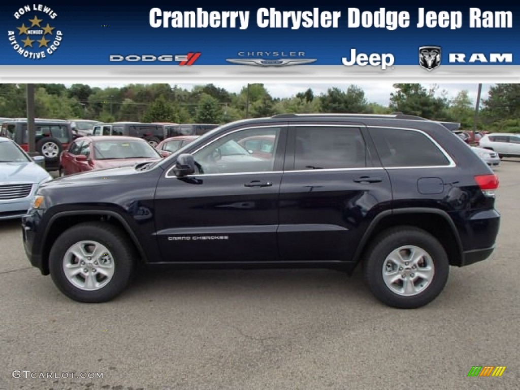 True Blue Pearl Jeep Grand Cherokee