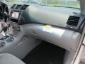 2013 Classic Silver Metallic Toyota Highlander V6  photo #16