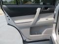 2013 Classic Silver Metallic Toyota Highlander V6  photo #18