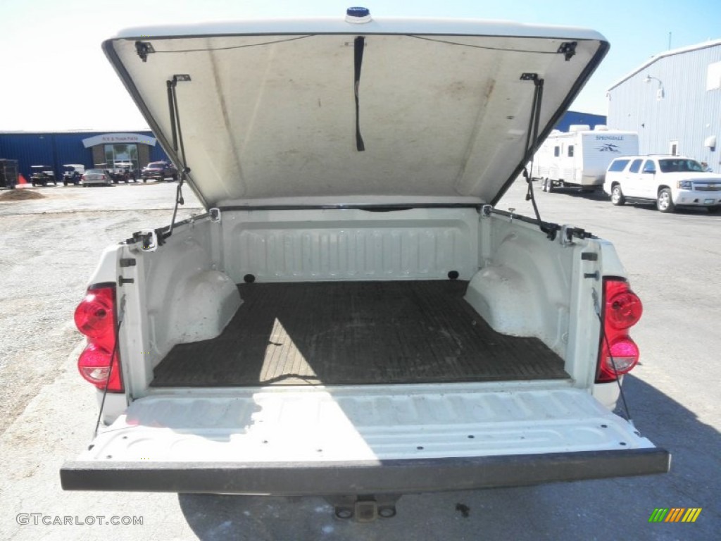 2008 Ram 1500 Big Horn Edition Quad Cab 4x4 - Cool Vanilla White / Medium Slate Gray photo #21