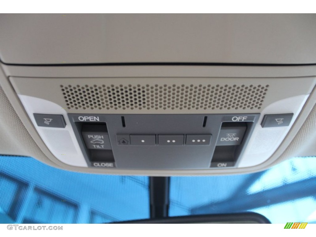 2014 Acura RDX Technology Controls Photo #81470697