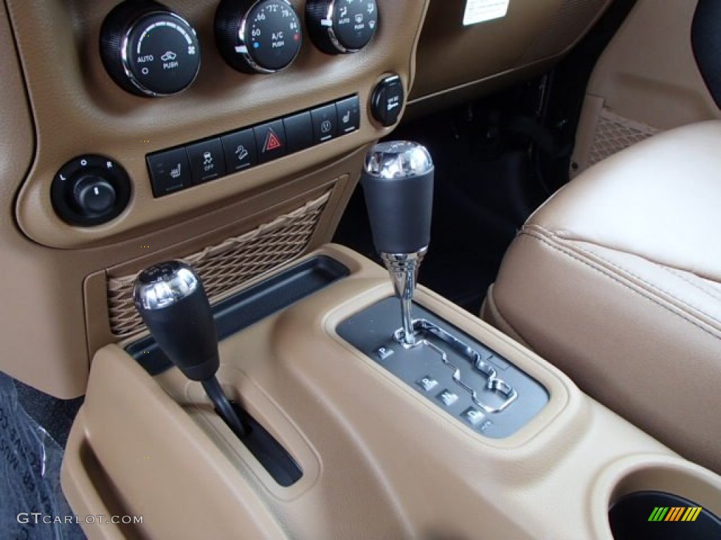 2013 Wrangler Unlimited Sahara 4x4 - Rugged Brown Pearl / Black/Dark Saddle photo #18