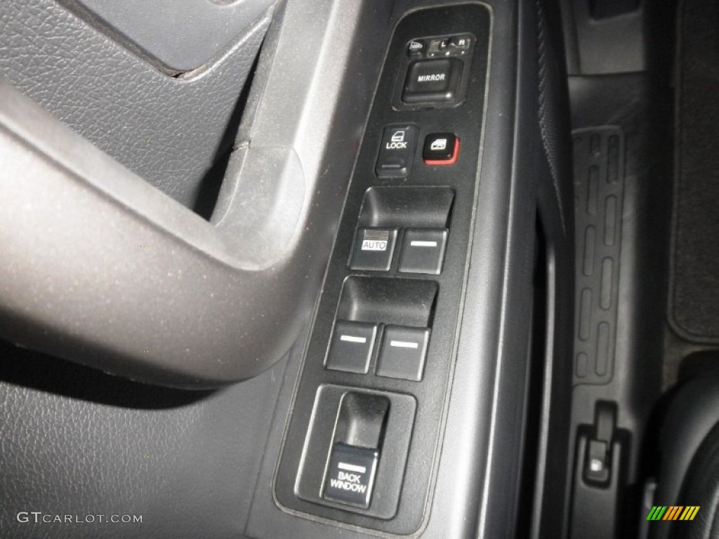 2010 Honda Ridgeline RTL Controls Photo #81471256