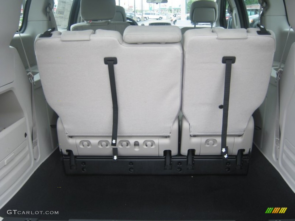 2013 Grand Caravan American Value Package - True Blue Pearl / Black/Light Graystone photo #10