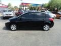 Super Black 2009 Nissan Versa 1.8 SL Hatchback