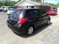 Super Black - Versa 1.8 SL Hatchback Photo No. 3