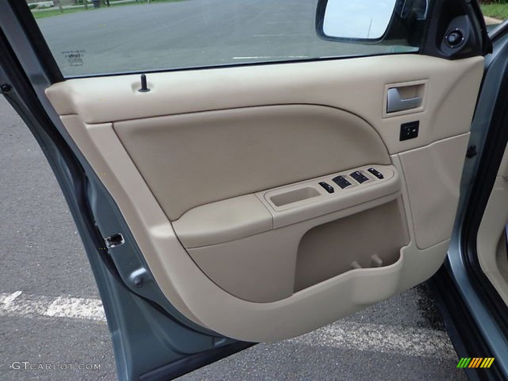 2005 Ford Five Hundred Limited AWD Pebble Beige Door Panel Photo #81474882