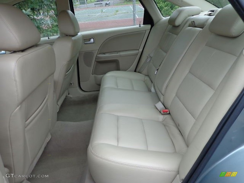 2005 Ford Five Hundred Limited AWD Rear Seat Photos