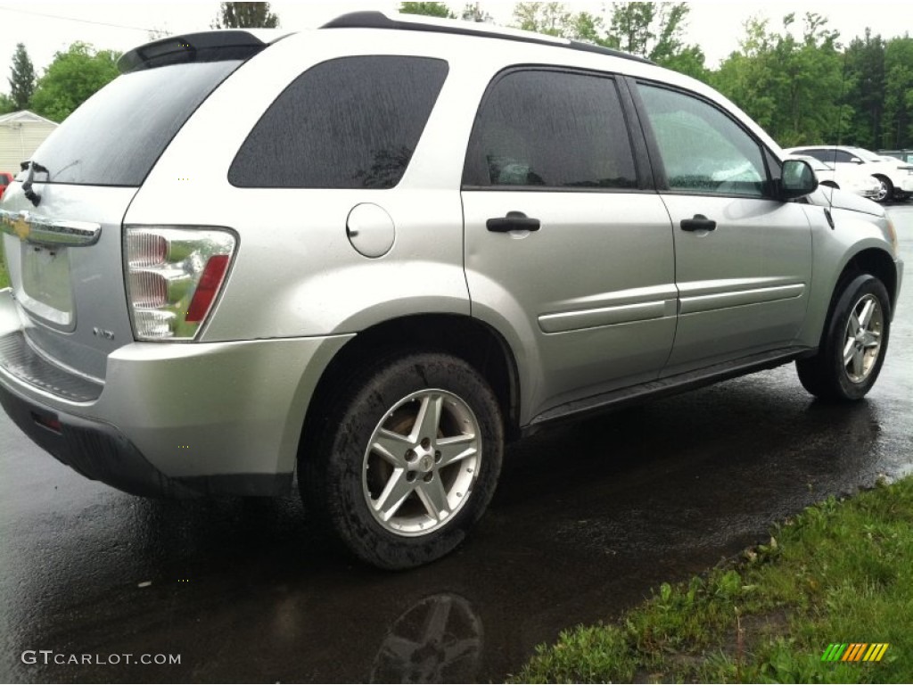2005 Equinox LS AWD - Galaxy Silver Metallic / Light Gray photo #5