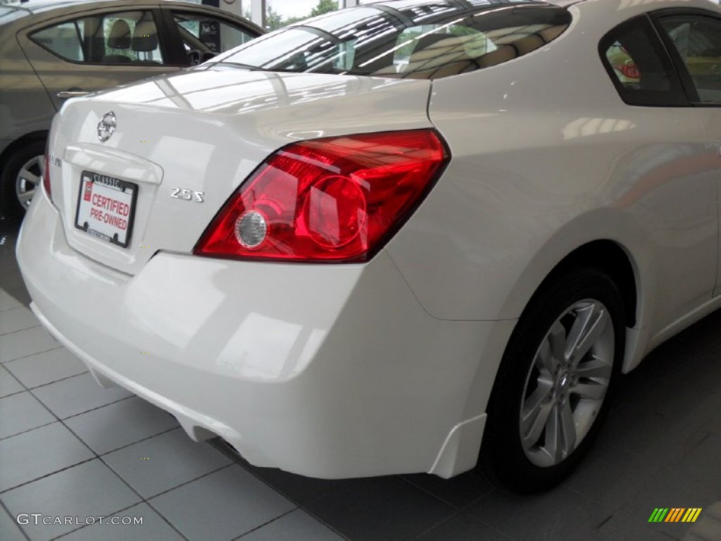 2012 Altima 2.5 S Coupe - Winter Frost White / Charcoal photo #8
