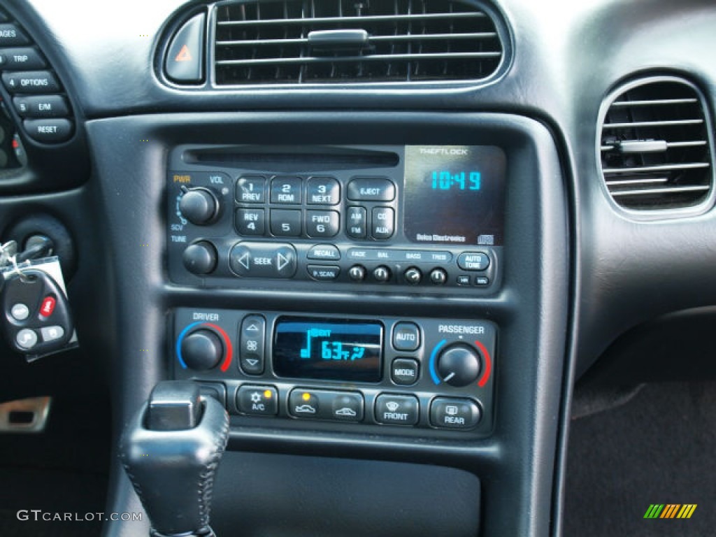 2003 Chevrolet Corvette Coupe Controls Photo #81489767