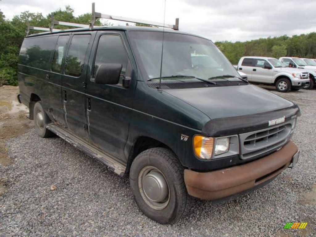 2001 E Series Van E350 Cargo - Deep Emerald Green Metallic / Medium Parchment photo #1