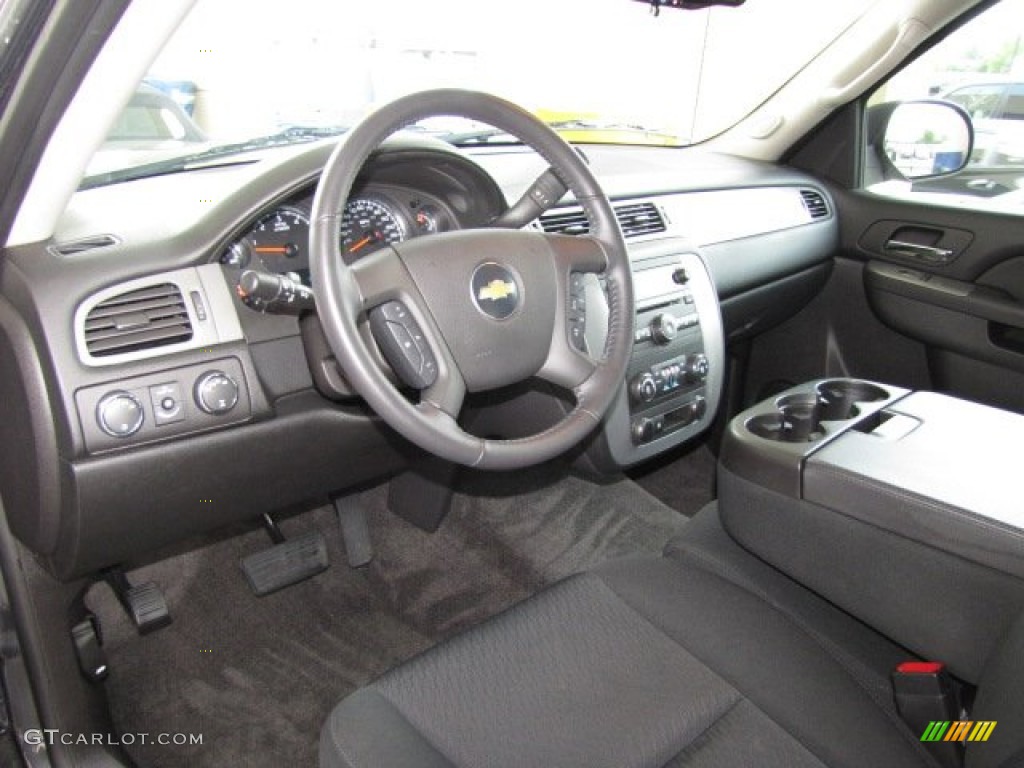 2010 Chevrolet Avalanche LS 4x4 Ebony Dashboard Photo #81491124