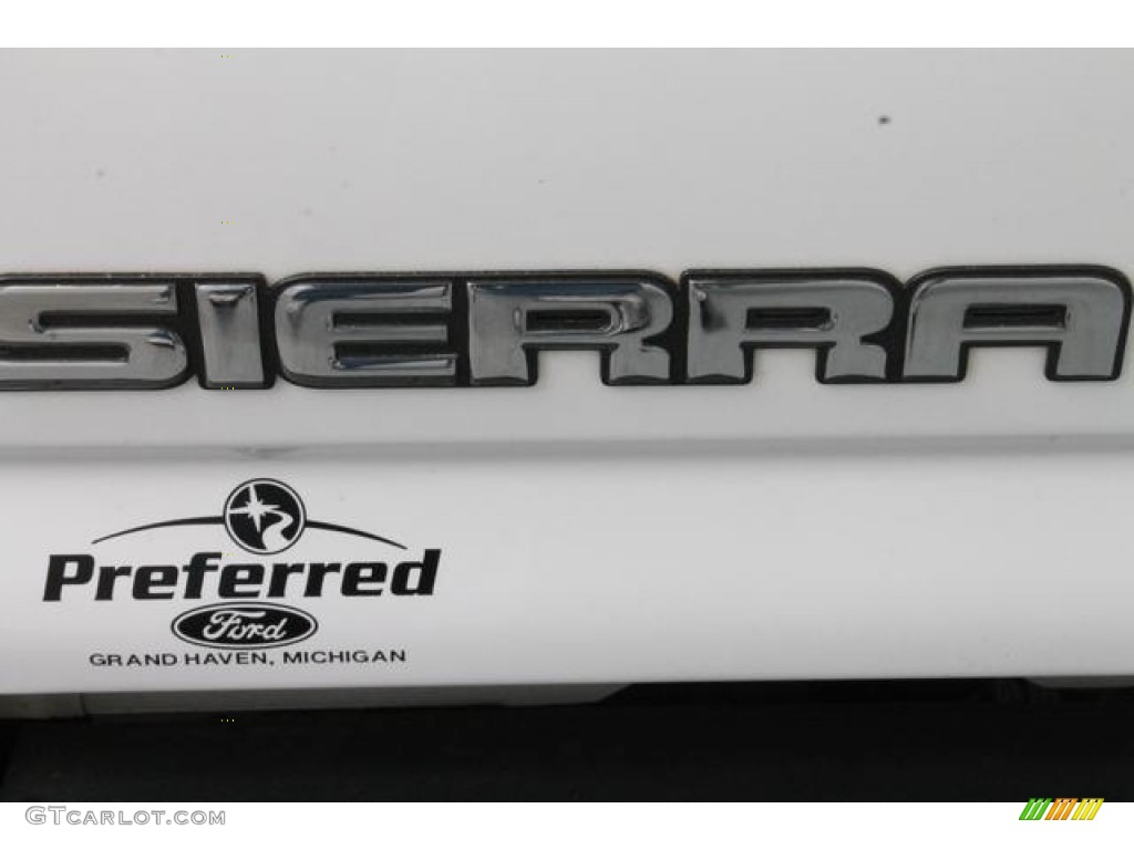 2007 Sierra 1500 Classic SLE Crew Cab 4x4 - Summit White / Dark Pewter photo #17