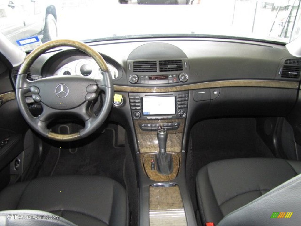 2008 Mercedes-Benz E 350 Sedan Black Dashboard Photo #81495589