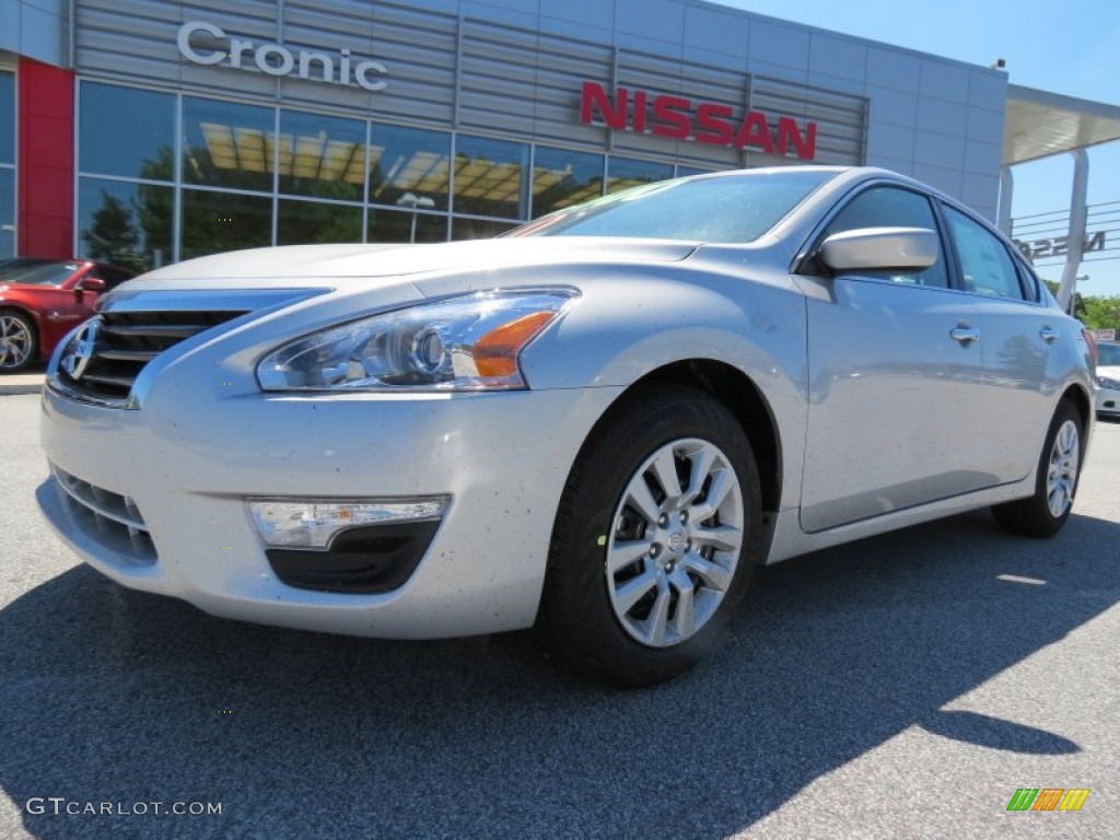 Brilliant Silver Nissan Altima