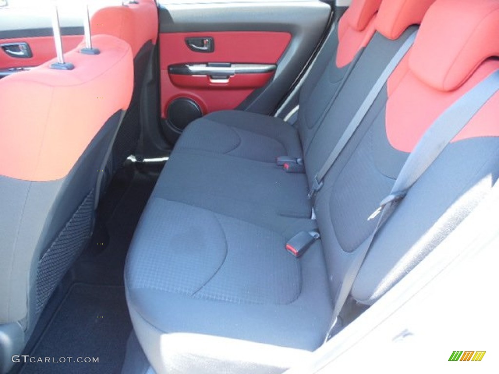 Red/Black Sport Cloth Interior 2010 Kia Soul Sport Photo #81498126