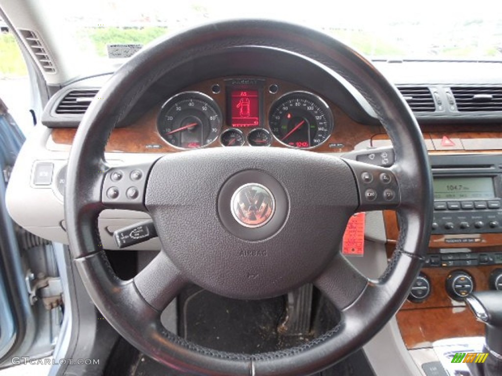2007 Volkswagen Passat 3.6 4Motion Wagon Steering Wheel Photos