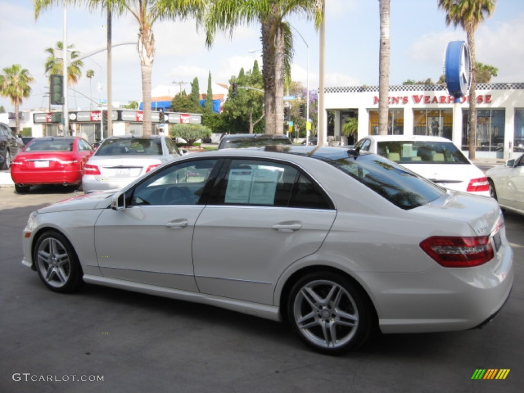 2010 E 550 Sedan - Arctic White / Black photo #4