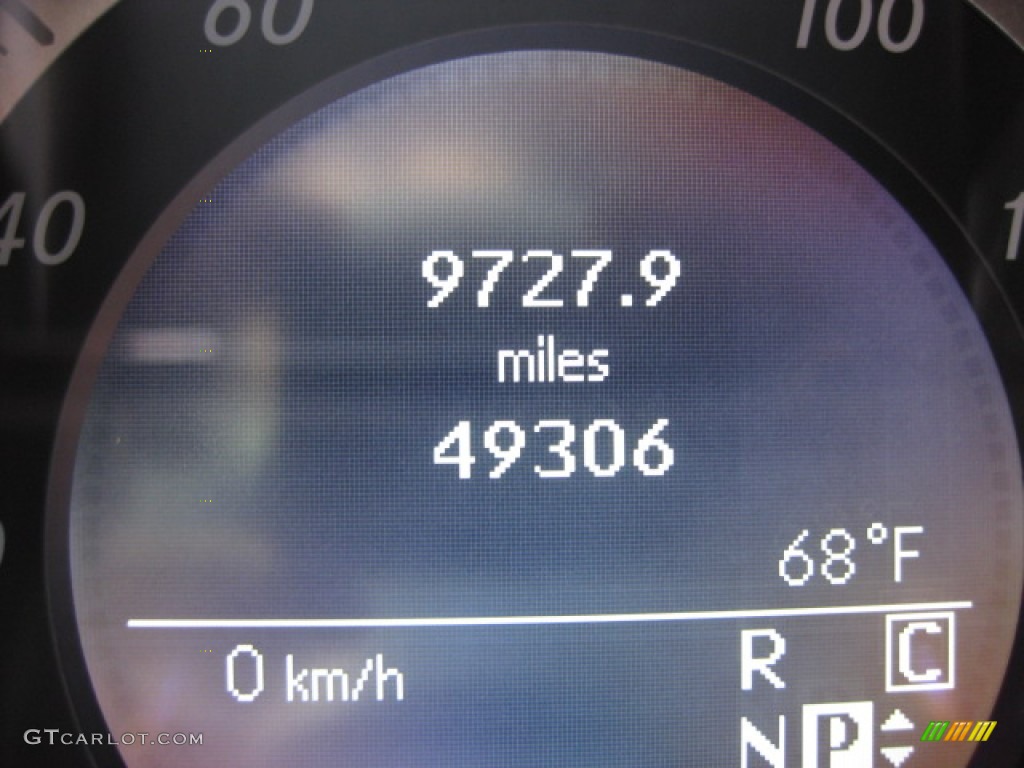 2010 E 550 Sedan - Arctic White / Black photo #10