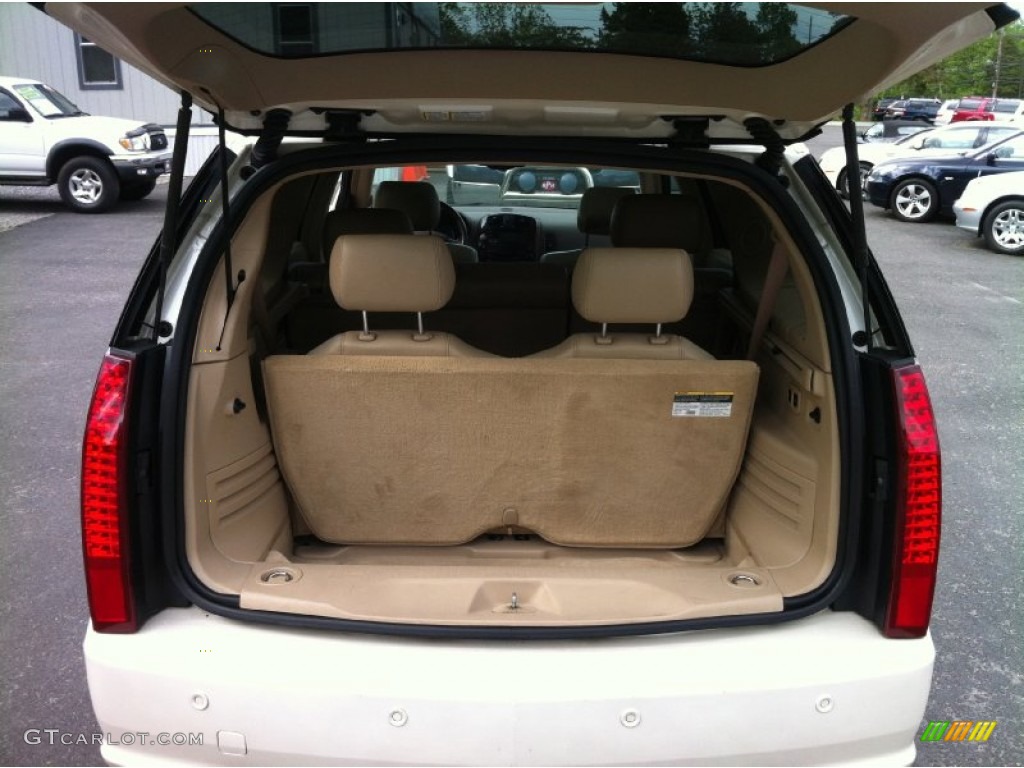 2006 Cadillac SRX V6 Trunk Photos