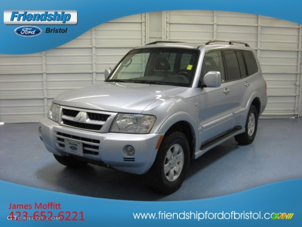 2004 Montero Limited 4x4 - Cool Silver Metallic / Charcoal photo #2