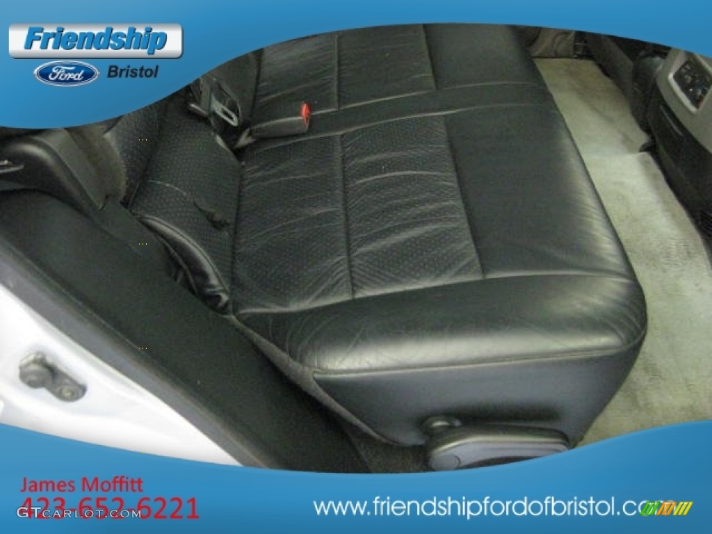 2004 Montero Limited 4x4 - Cool Silver Metallic / Charcoal photo #16