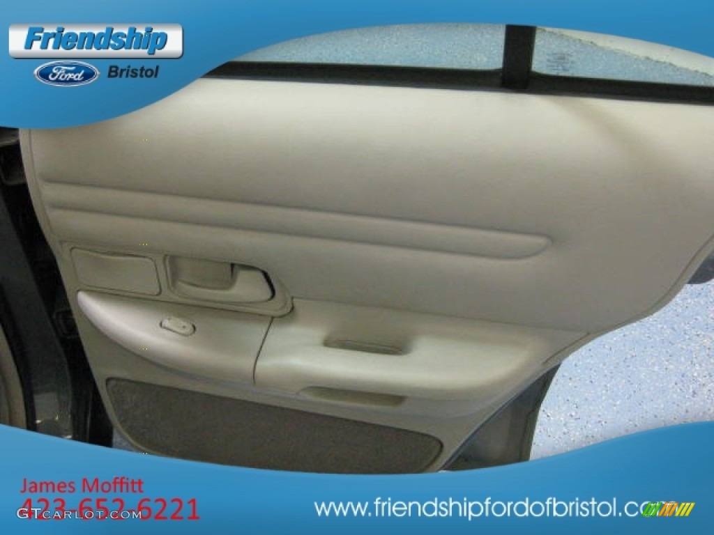 1998 Crown Victoria LX Sedan - Medium Gray Metallic / Light Graphite photo #14