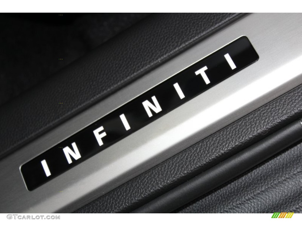 2013 Infiniti FX 37 AWD Marks and Logos Photos