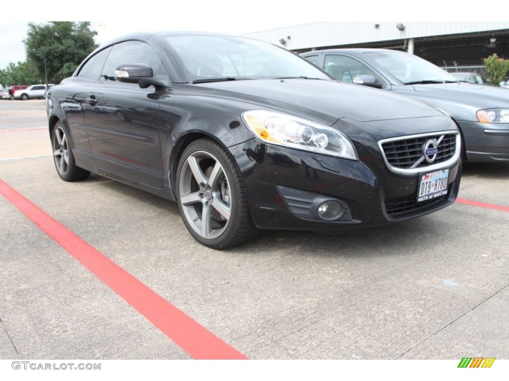 Ember Black Metallic Volvo C70