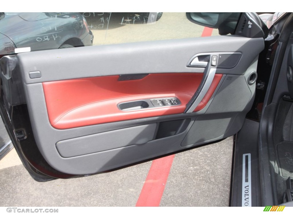 2011 Volvo C70 T5 Cranberry Leather/Off Black Door Panel Photo #81513264