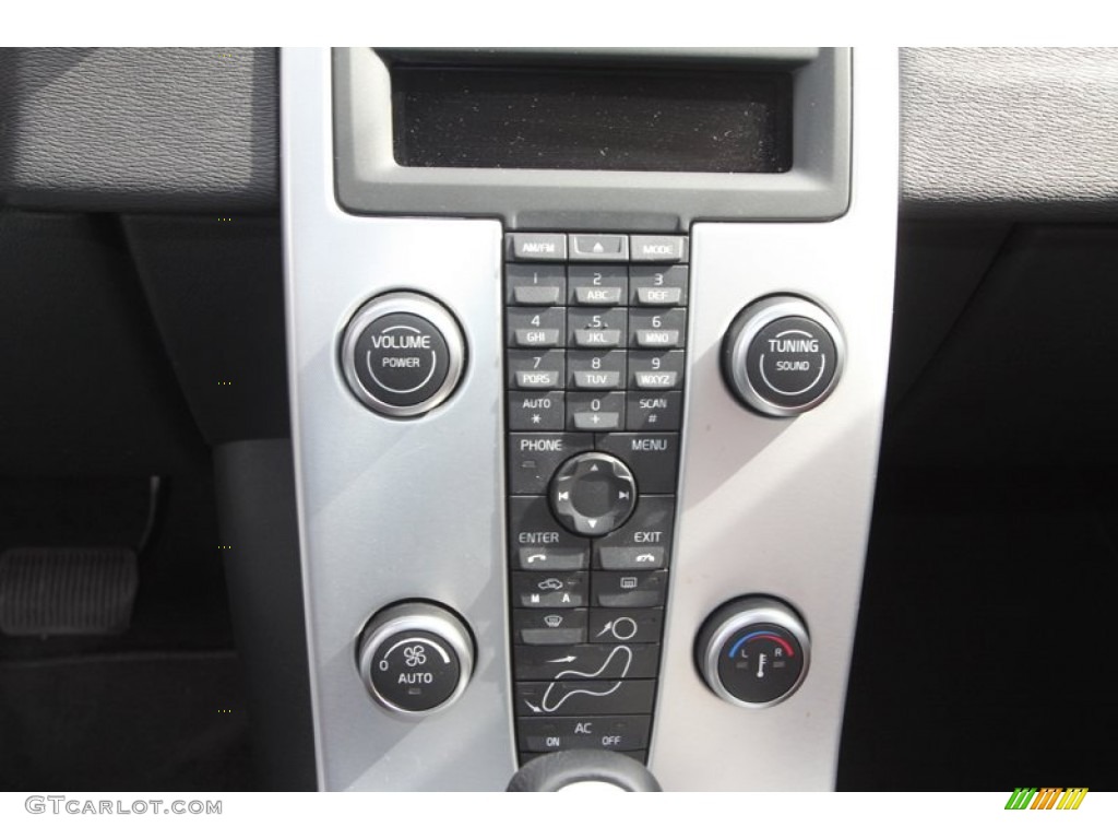 2011 Volvo C70 T5 Controls Photo #81513339