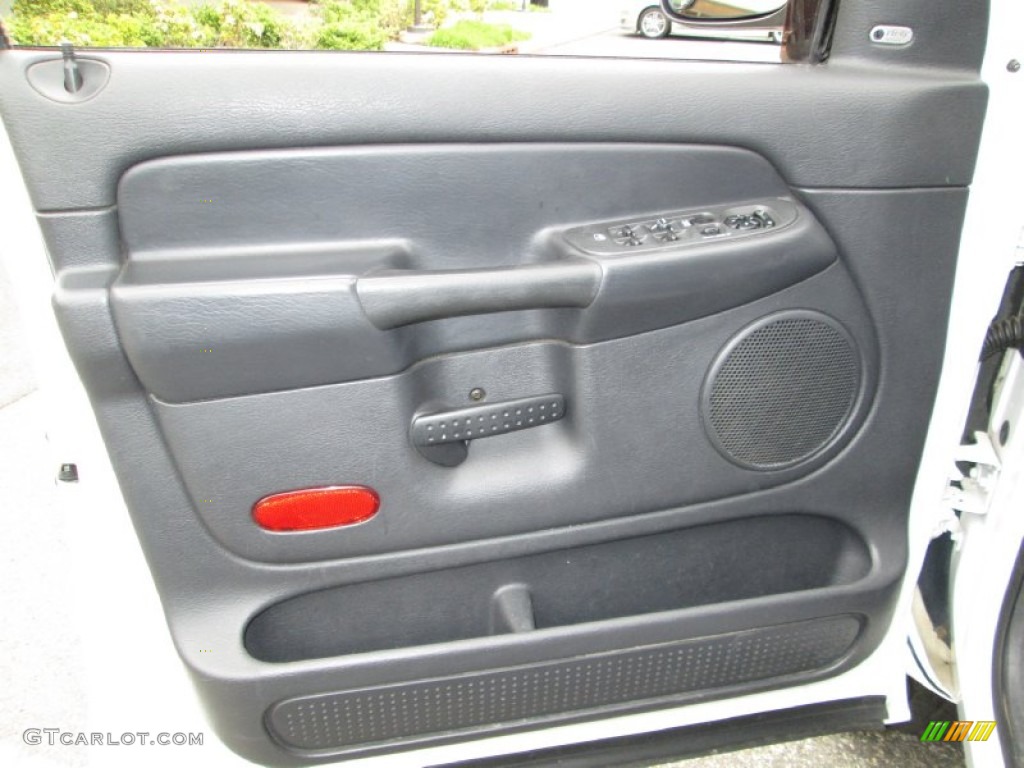 2004 Ram 1500 SLT Sport Quad Cab 4x4 - Bright White / Dark Slate Gray photo #24