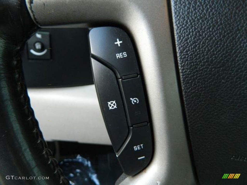 2007 Chevrolet Silverado 1500 LT Crew Cab Controls Photo #81516405