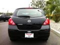 Super Black - Versa 1.8 S Hatchback Photo No. 6