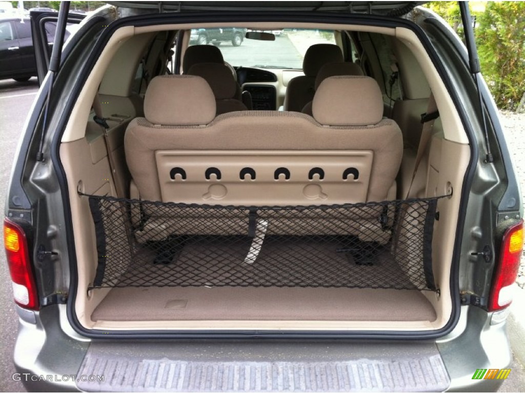 2002 Ford Windstar SE Trunk Photos