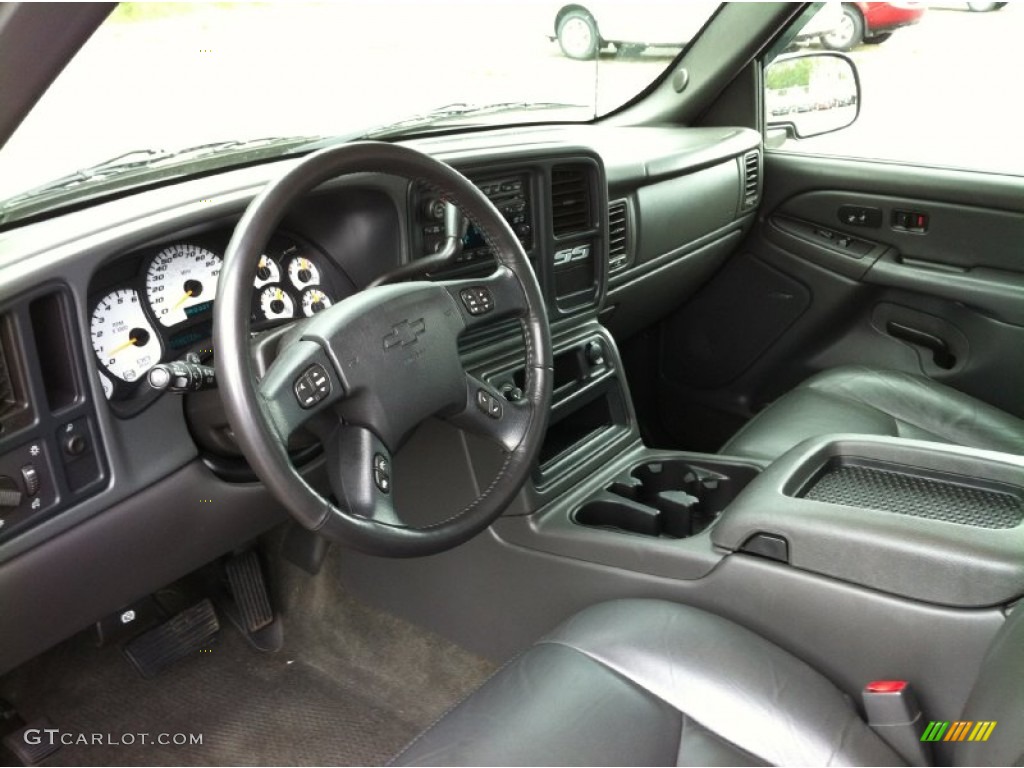 Dark Charcoal Interior 2005 Chevrolet Silverado 1500 SS Extended Cab 4x4 Photo #81518370