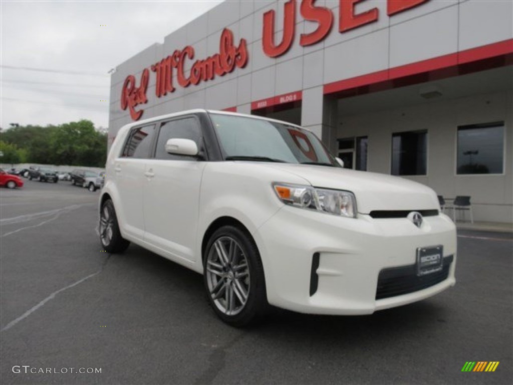 Super White Scion xB